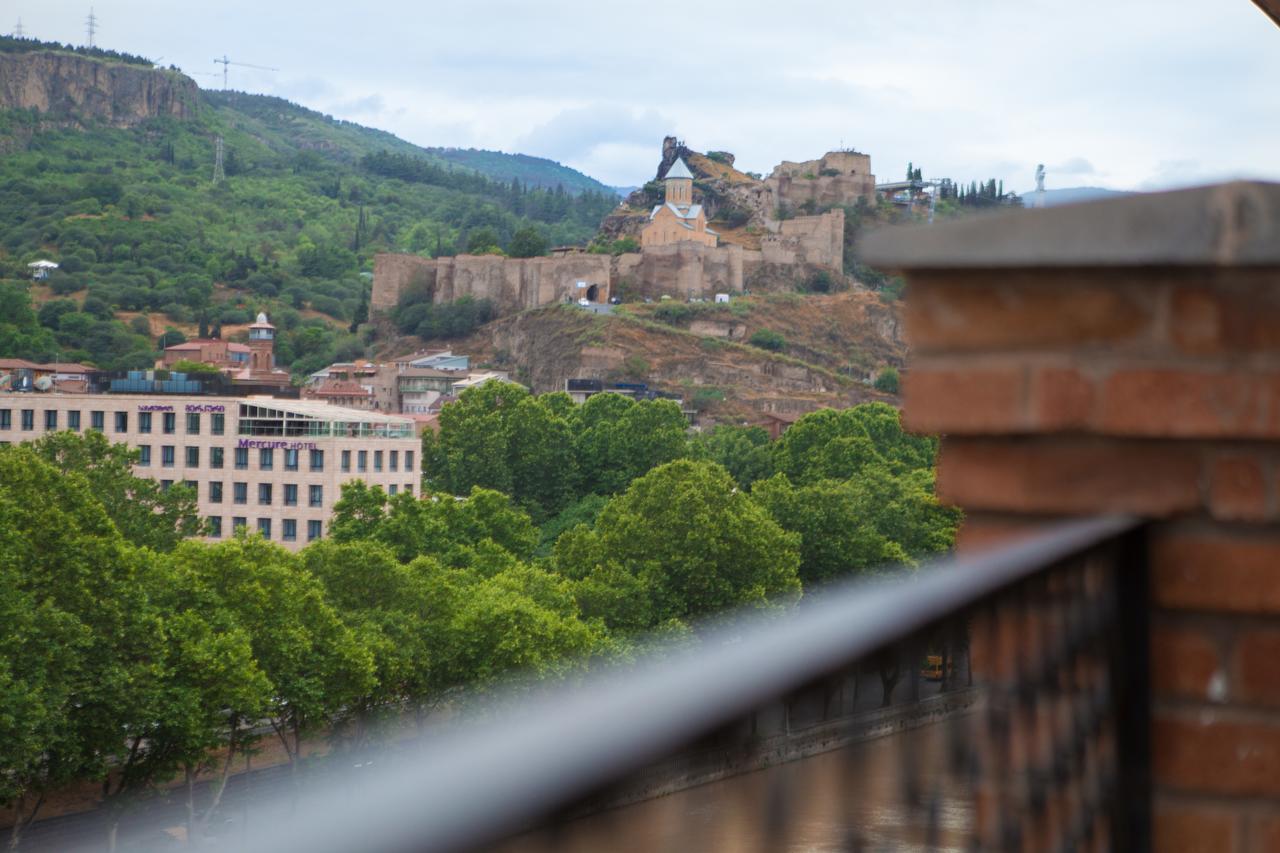 Metekhi Ubani'S Guesthouse Tbilisi Exteriör bild