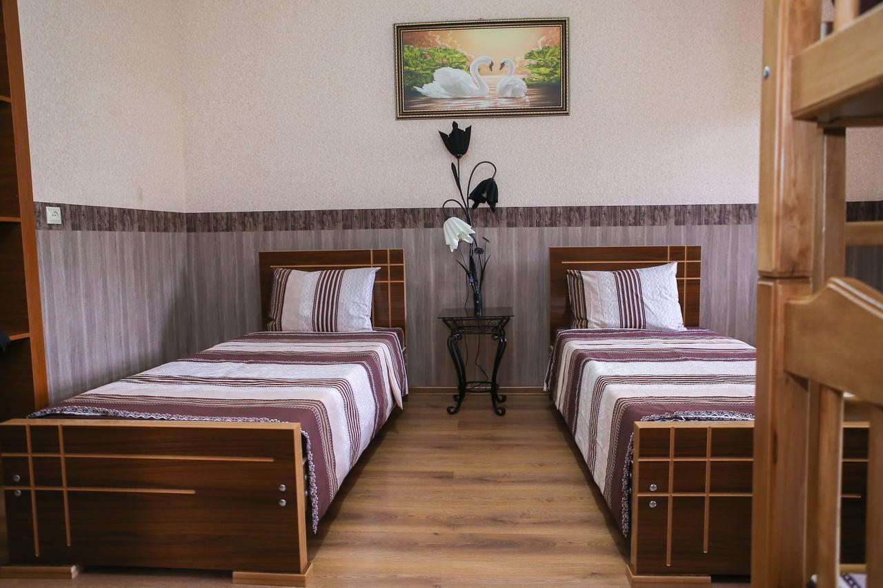 Metekhi Ubani'S Guesthouse Tbilisi Exteriör bild